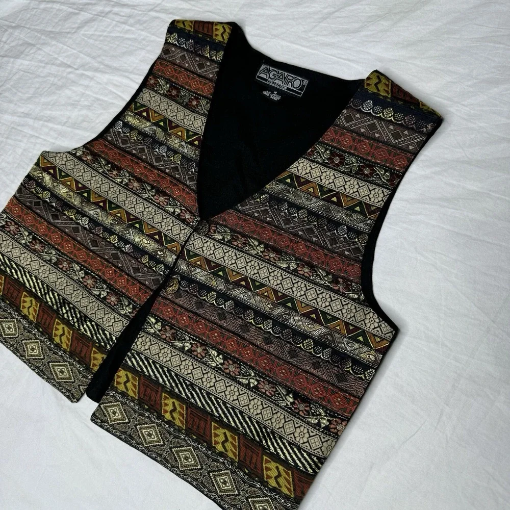 Agapo Striped Carpet Tapestry Shiny Western Button Up Vest Womens Size M Vintage